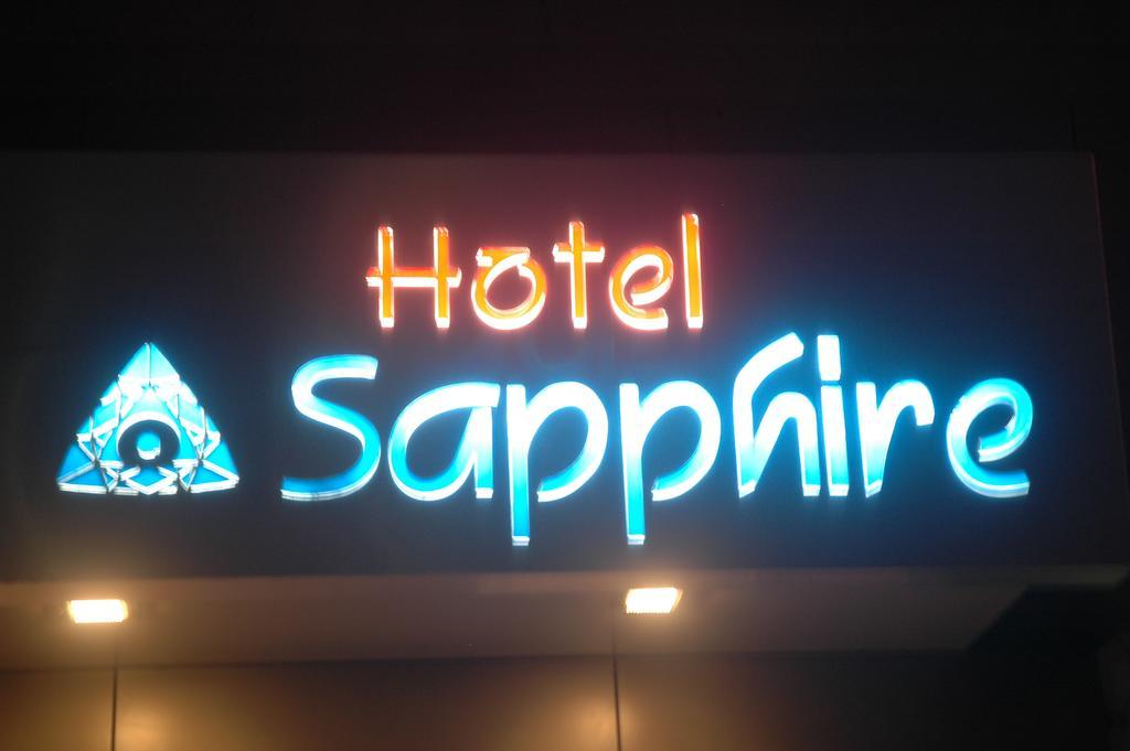 Hotel Sapphire Junagadh Ngoại thất bức ảnh