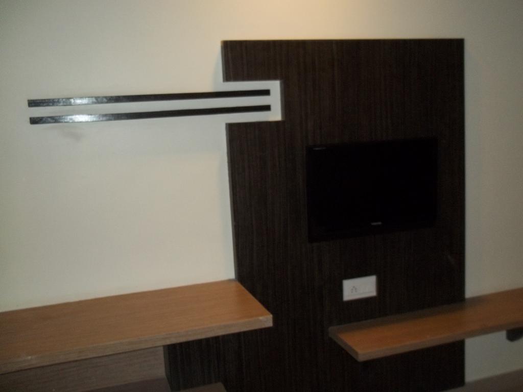 Hotel Sapphire Junagadh Ngoại thất bức ảnh