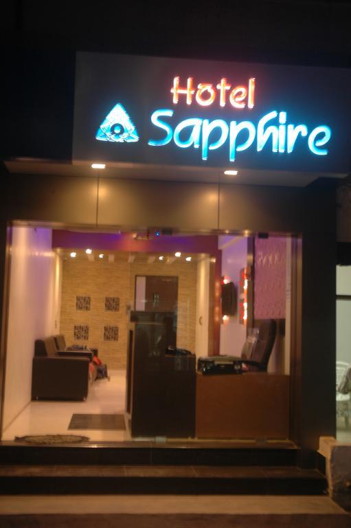 Hotel Sapphire Junagadh Ngoại thất bức ảnh